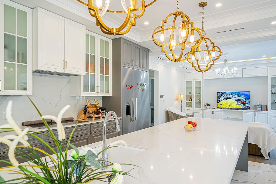 1048 Handsworth Road North Vancouver, BC - 24