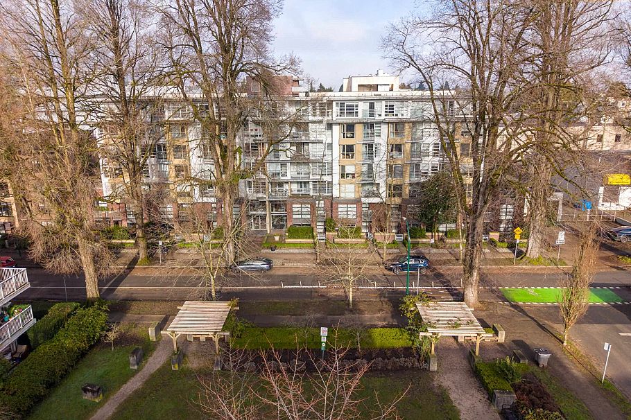 504 2137 W 10th Avenue Vancouver, BC - 35