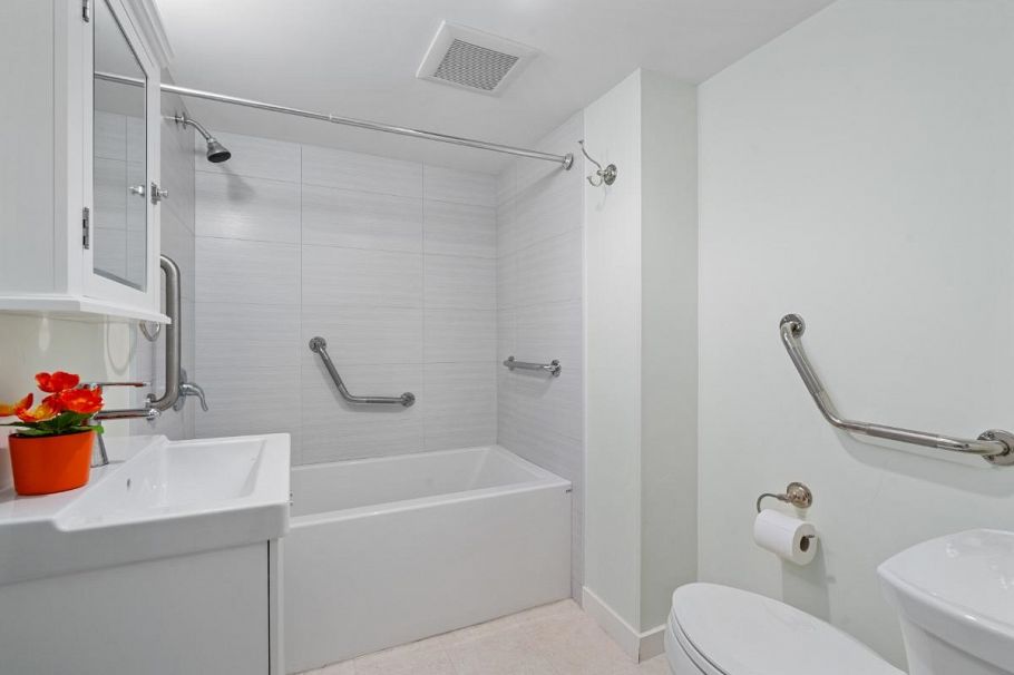 5584 Maple Street Vancouver, BC - 25