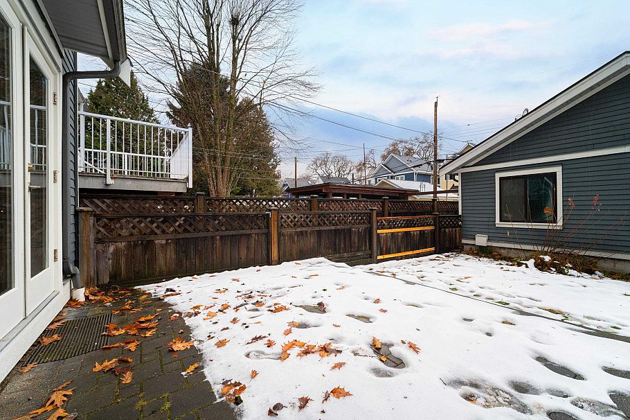 1805 E 7th Avenue Vancouver, BC - 38