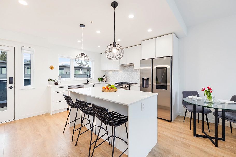 444 545 E 2nd Street North Vancouver, BC - 6