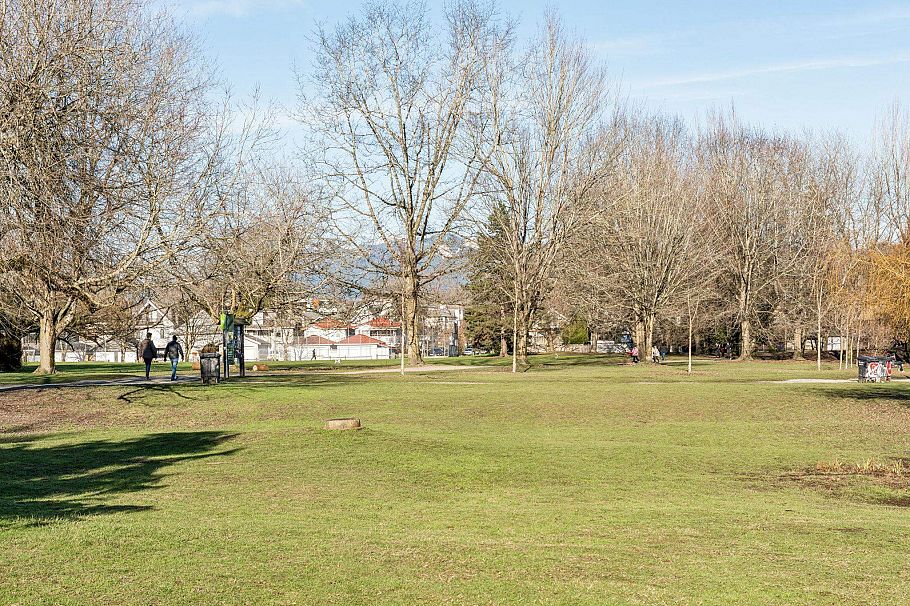 1851 E 16th Avenue Vancouver, BC - 32