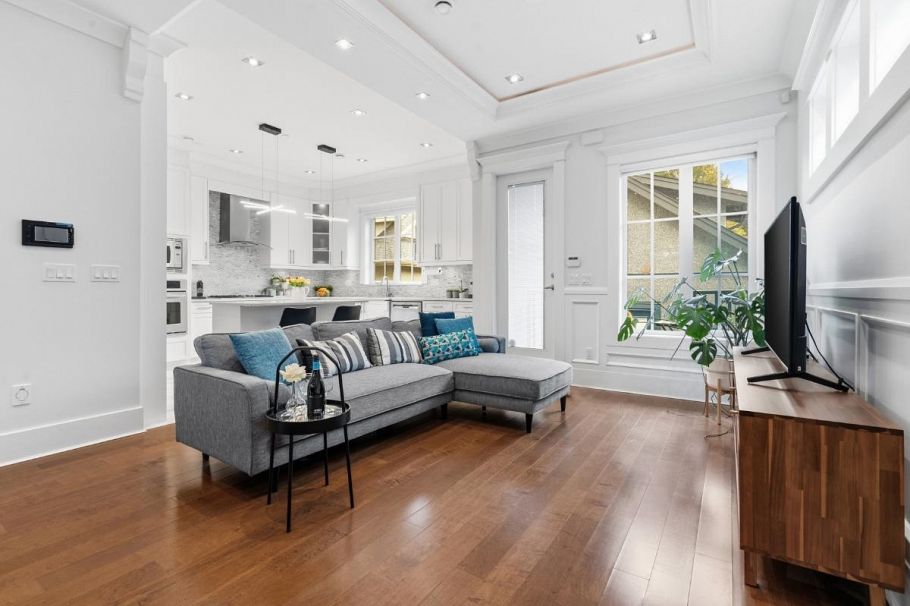 5058 Dunbar Street Vancouver, BC - 10