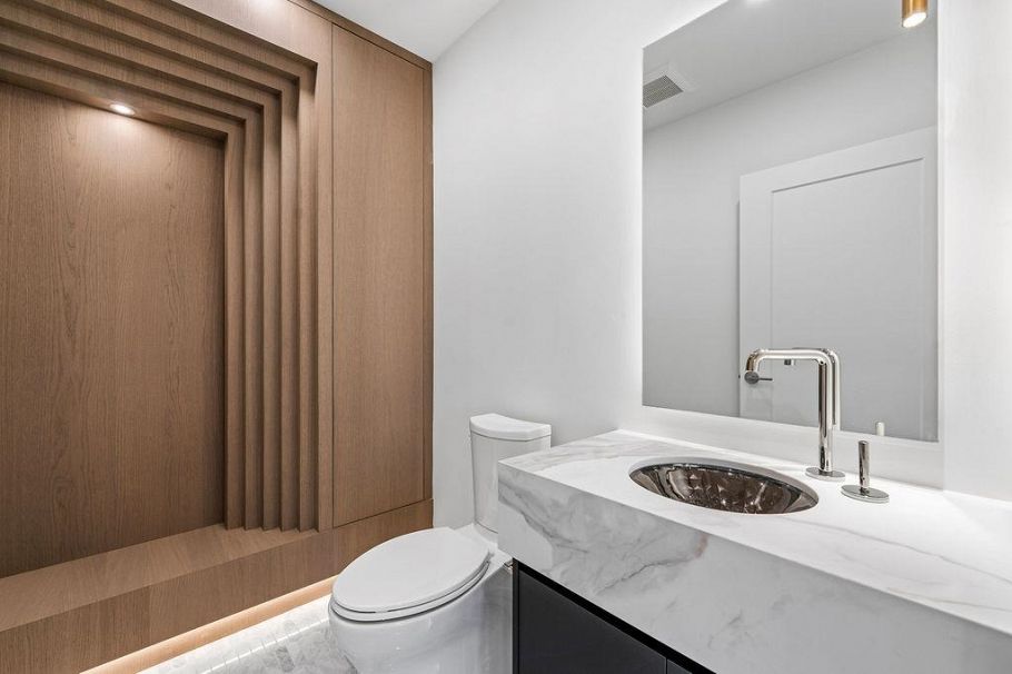 1139 W 33rd Avenue Vancouver, BC - 25