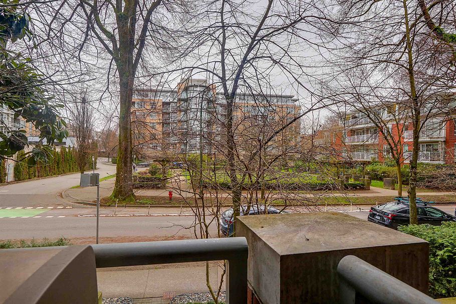 206 2137 W 10th Avenue Vancouver, BC - 16