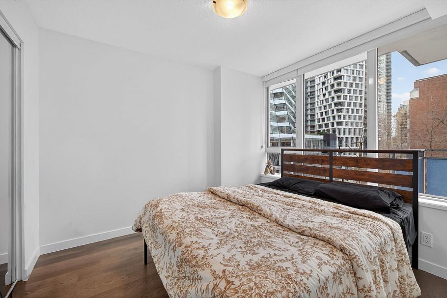 606 1009 Harwood Street Vancouver, BC - 16