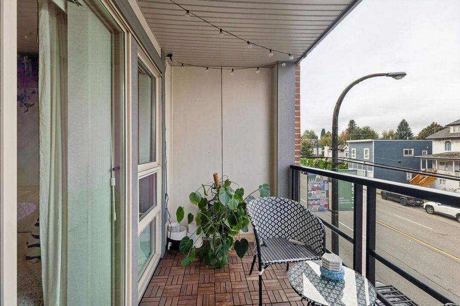 232 4550 Fraser Street Vancouver, BC - 6