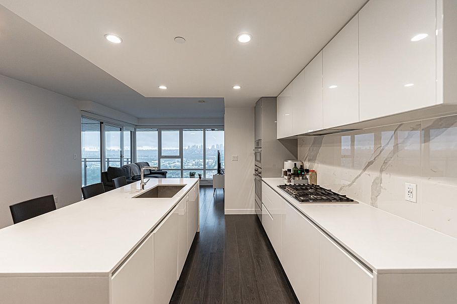 3406 2085 Skyline Court Burnaby, BC - 3