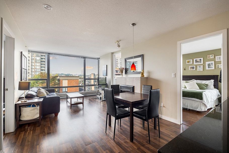 506 4182 Dawson Street Burnaby, BC - 1