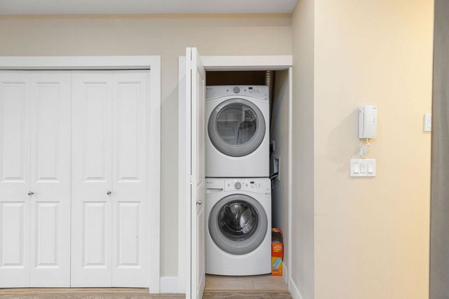 201 4577 Slocan Street Vancouver, BC - 17