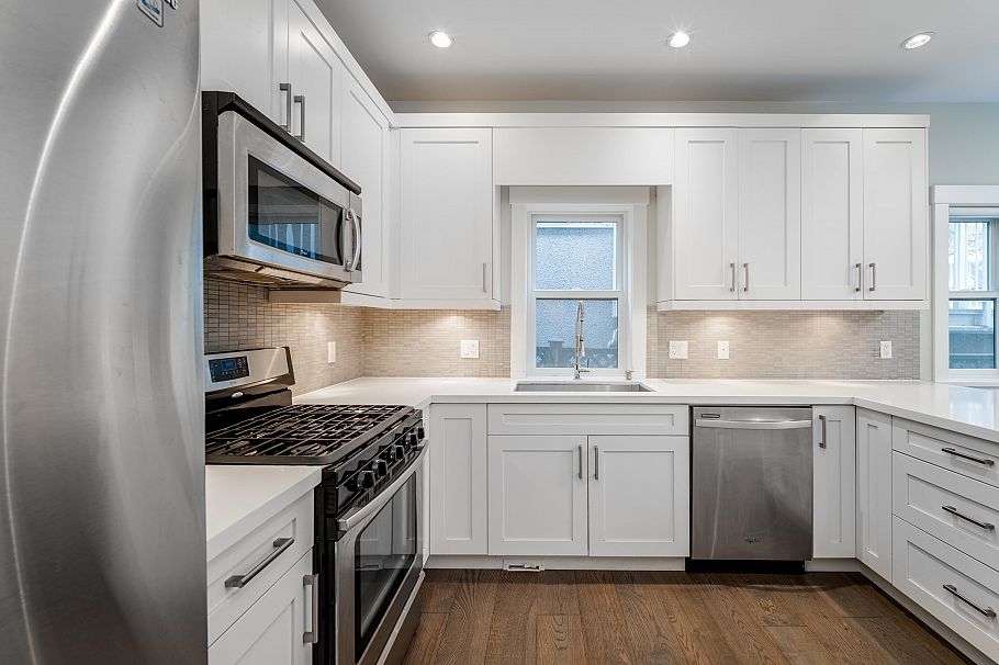 1805 E 7th Avenue Vancouver, BC - 16