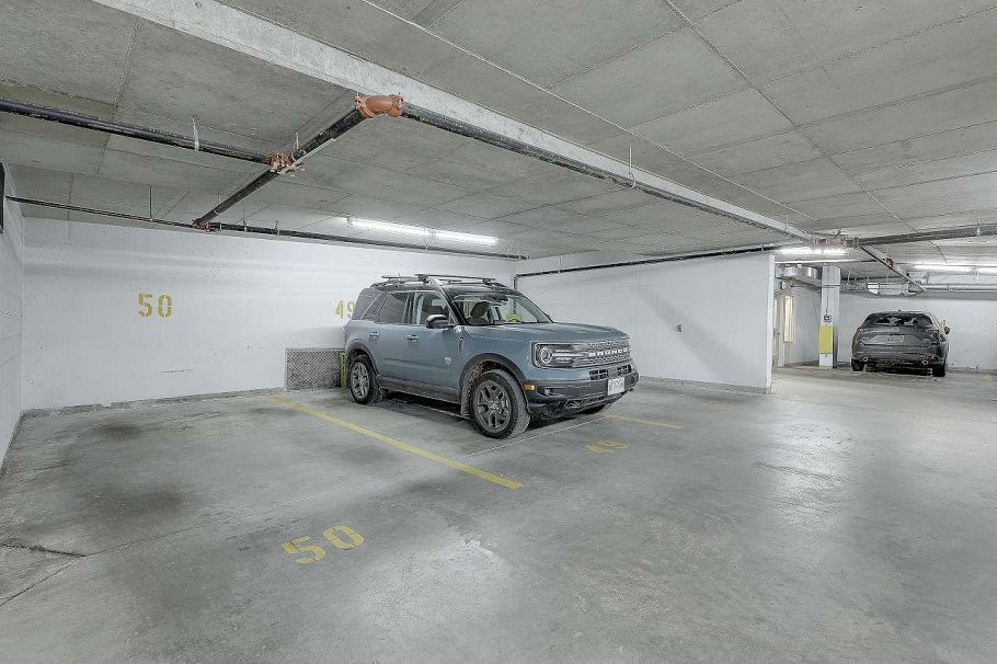 303 2525 Blenheim Street Vancouver, BC - 25