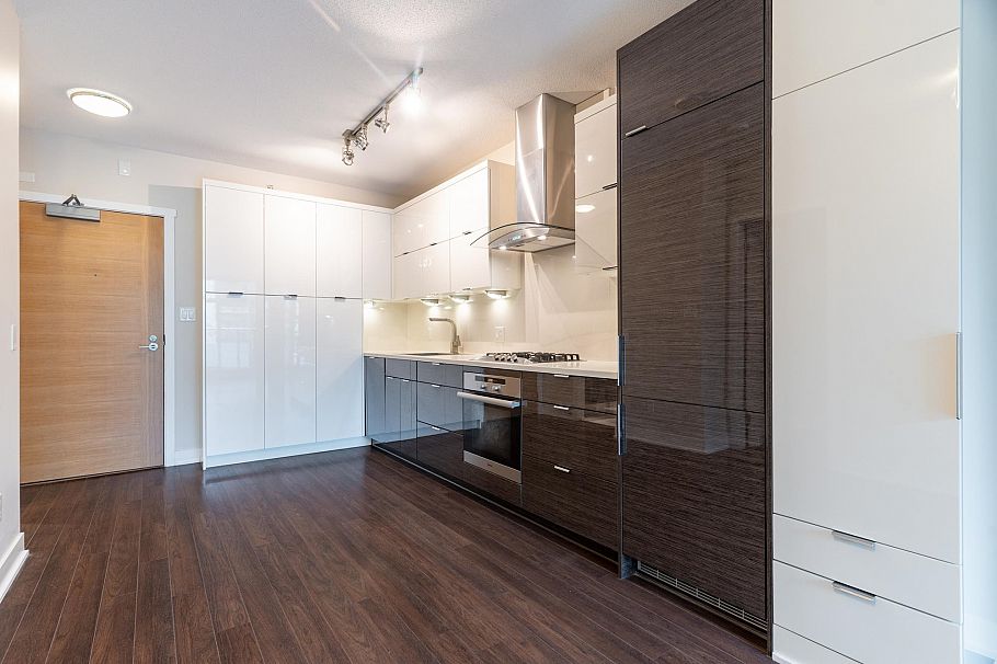 202 1777 W 7th Avenue Vancouver, BC - 3