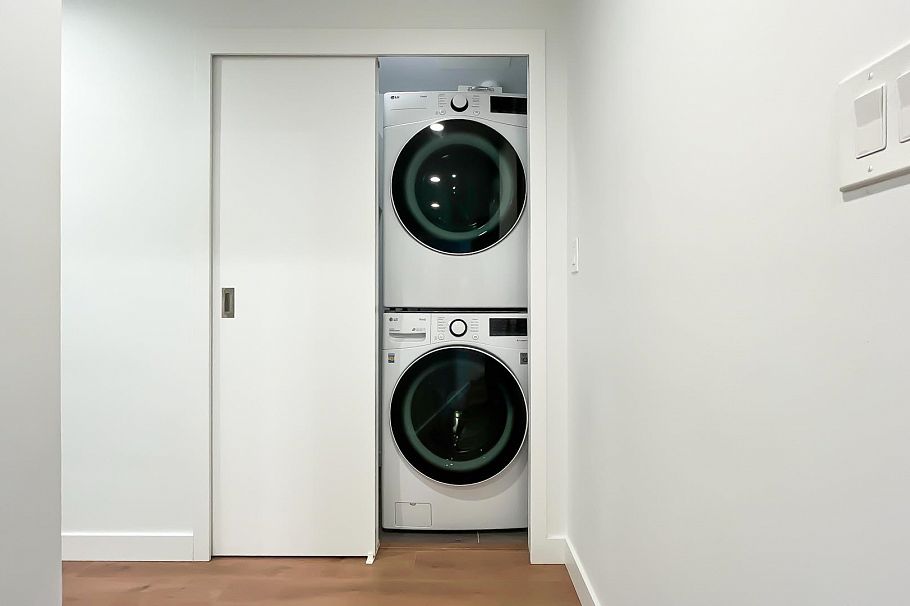 2006 2181 Madison Avenue Burnaby, BC - 10