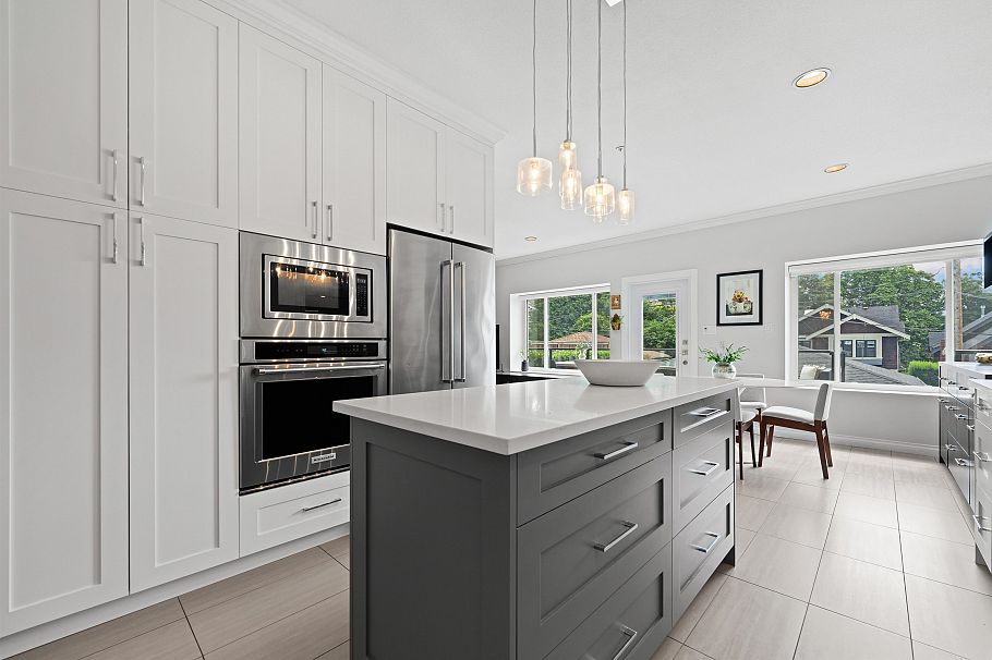 2992 W 42nd Avenue Vancouver, BC - 11