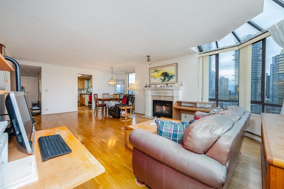 1601 6282 Kathleen Avenue Burnaby, BC - 14