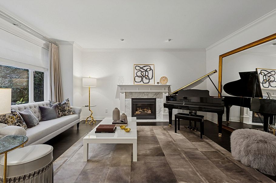 4081 Woodbury Avenue North Vancouver, BC - 3