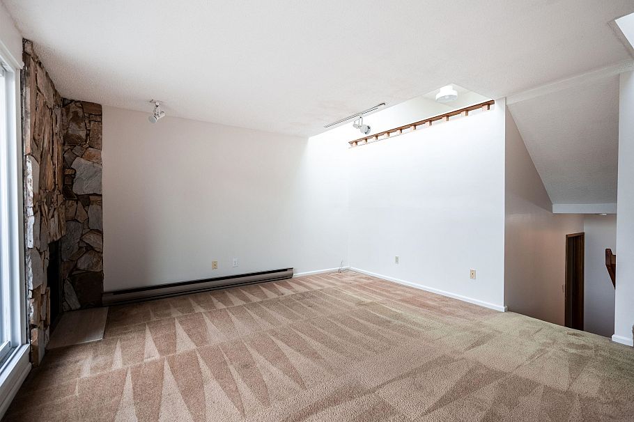 B3 1070 W 7th Avenue Vancouver, BC - 7