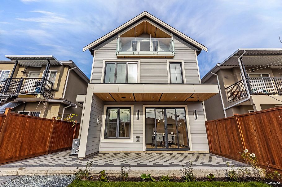 2 150 E 51st Avenue Vancouver, BC - 1