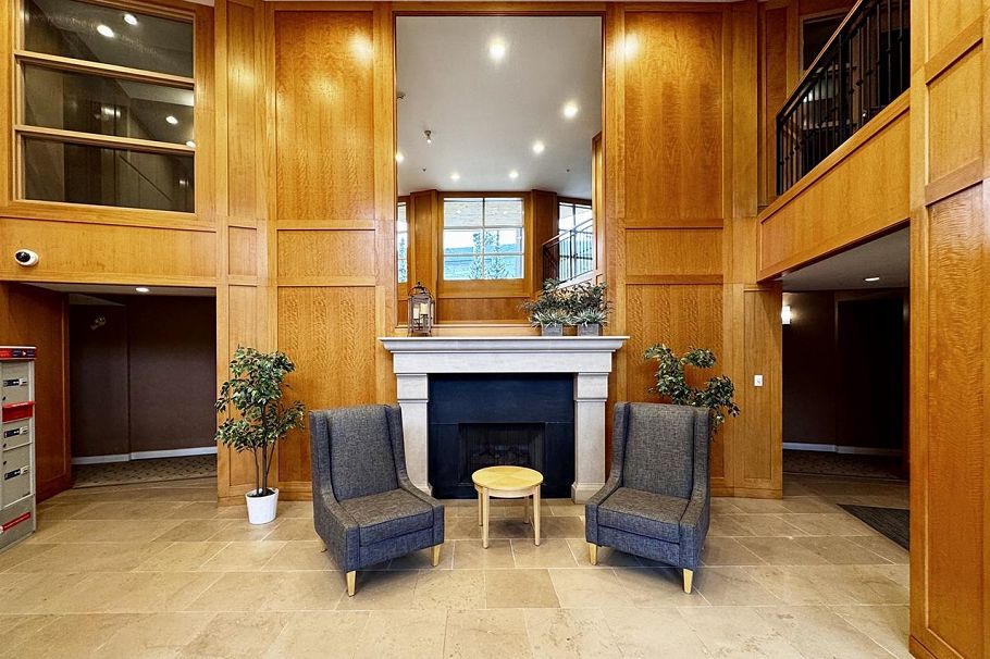 416 3629 Deercrest Drive North Vancouver, BC - 29