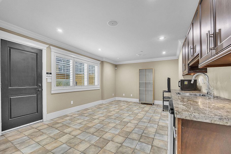 3593 Mackenzie Street Vancouver, BC - 29