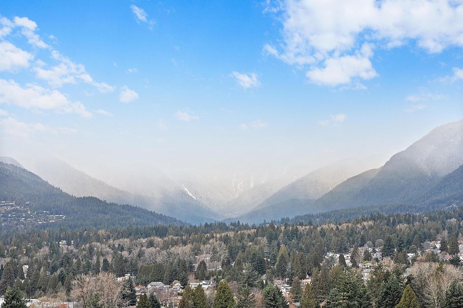 1608 150 W 15th Street North Vancouver, BC - 1