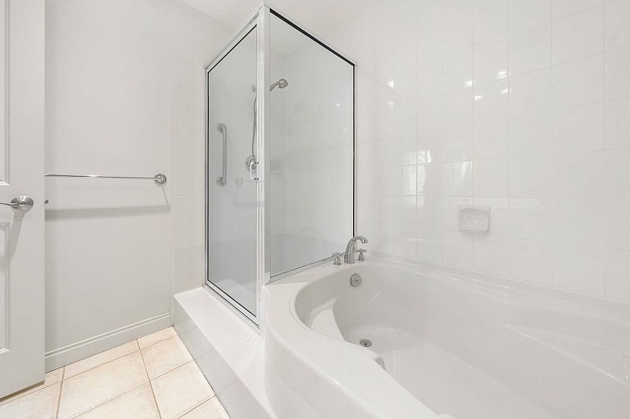 1006 160 E 13th Street North Vancouver, BC - 25