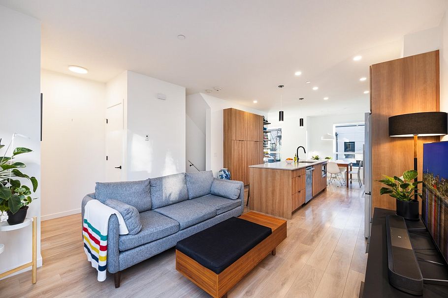 13 533 E 3rd Street North Vancouver, BC - 6