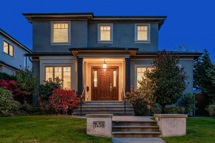 7458 Maple Street Vancouver, BC - 2