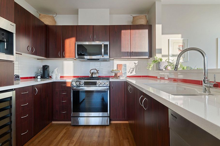 1401 120 W 16th Street North Vancouver, BC - 8