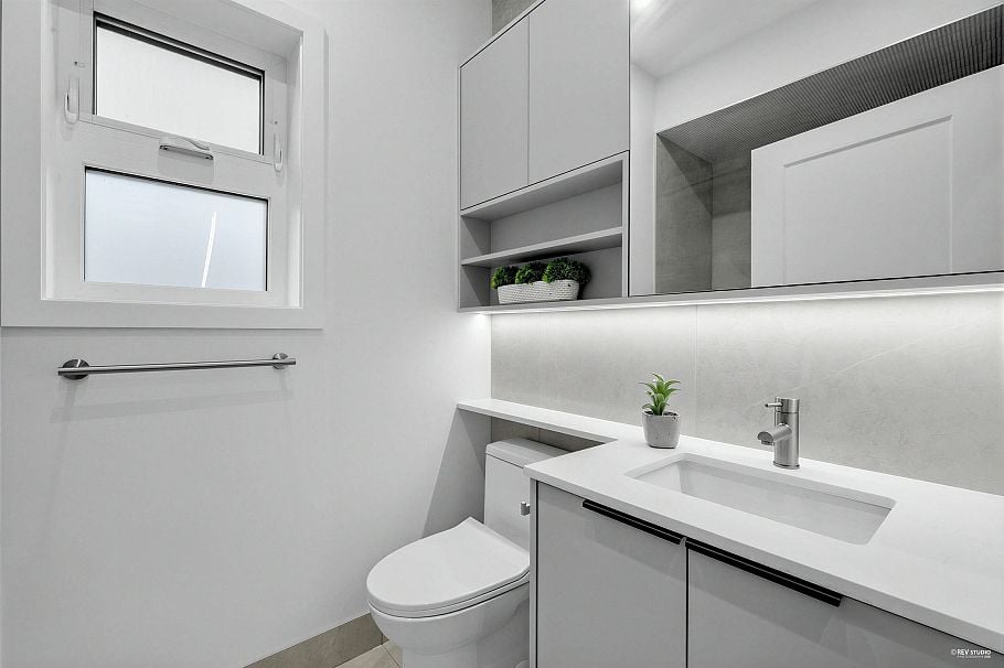 2 1020 Nootka Street Vancouver, BC - 21