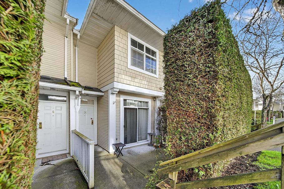 3 3580 Rainier Place Vancouver, BC - 3