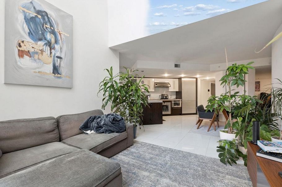 1106 Hornby Street Vancouver, BC - 5