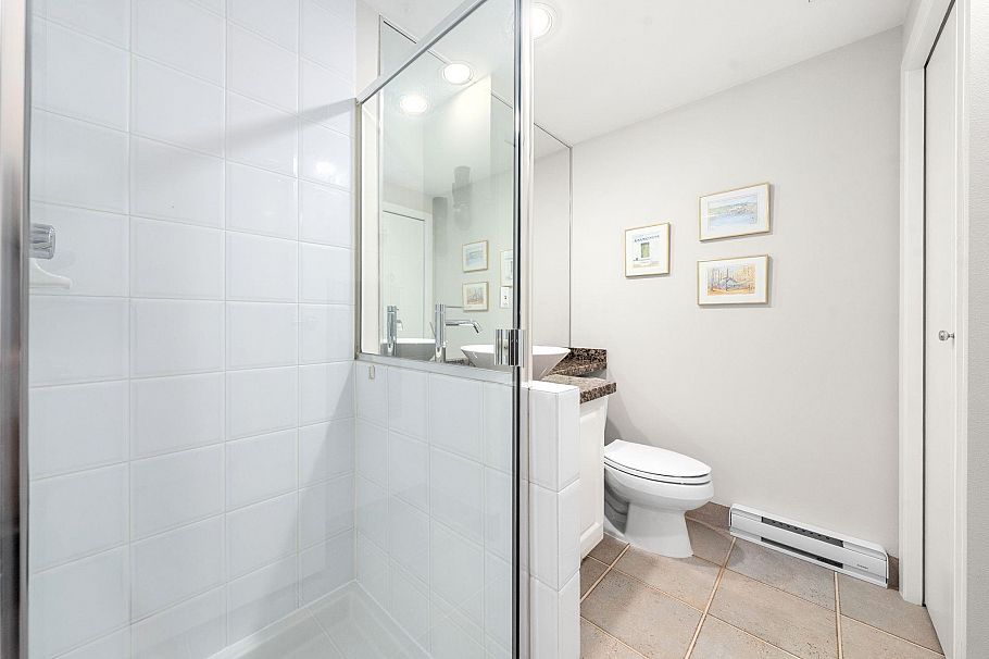 1878 York Avenue Vancouver, BC - 15