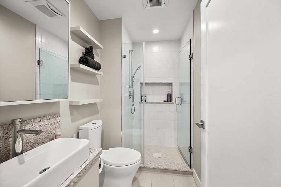 1452 E 20th Avenue Vancouver, BC - 17