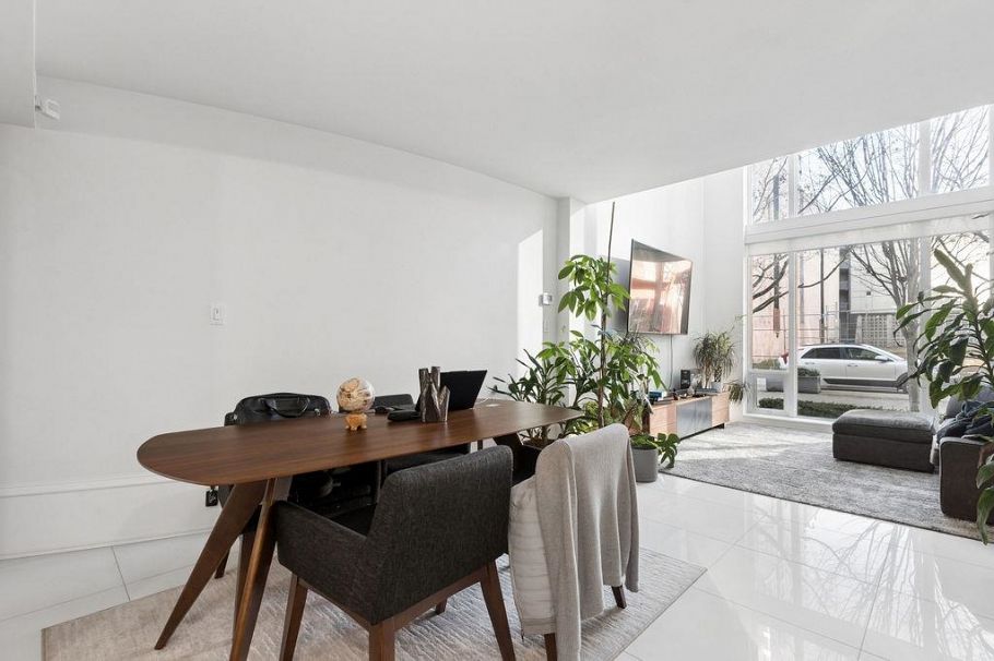 1106 Hornby Street Vancouver, BC - 11