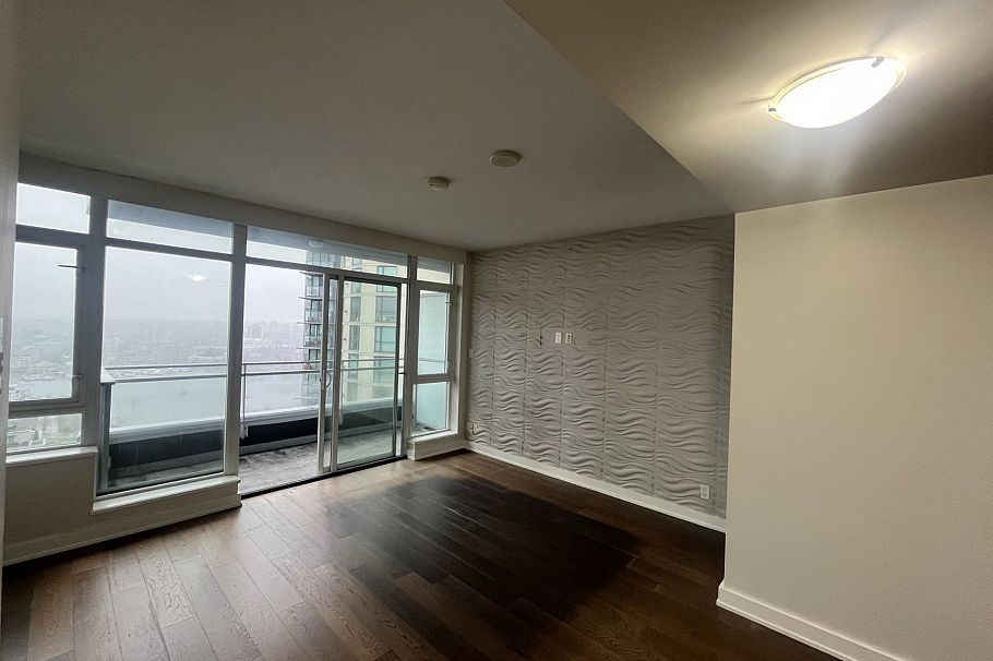 2806 1372 Seymour Street Vancouver, BC - 4