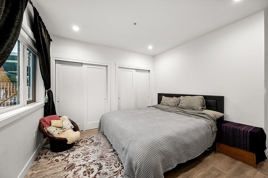 1452 E 20th Avenue Vancouver, BC - 15