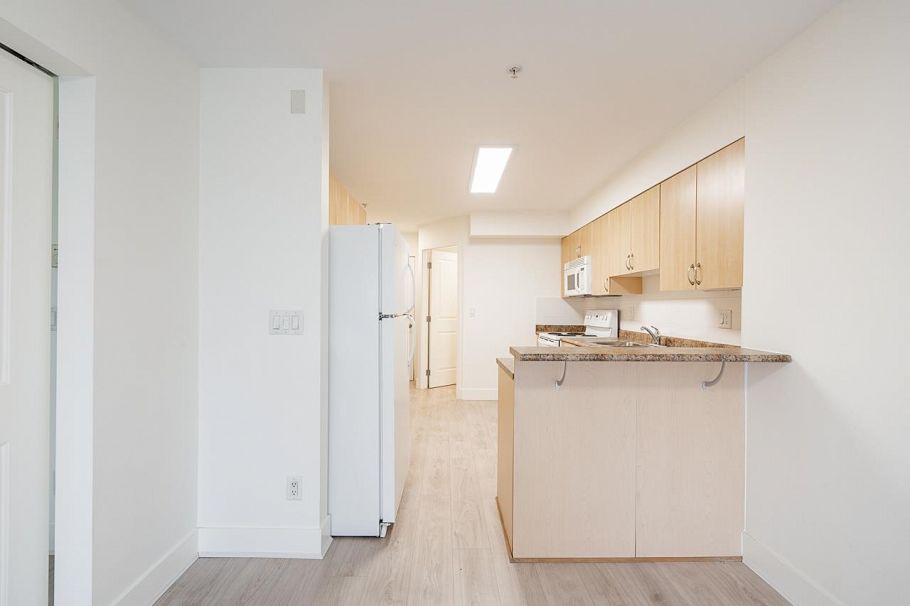 303 3423 E Hastings Street Vancouver, BC - 16