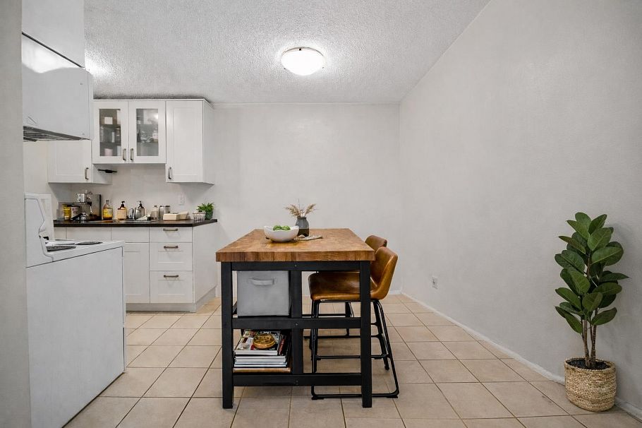 229 2033 Triumph Street Vancouver, BC - 4