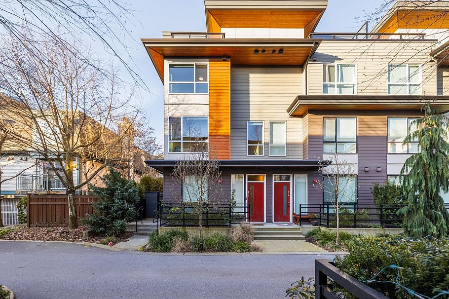 13 533 E 3rd Street North Vancouver, BC - 1