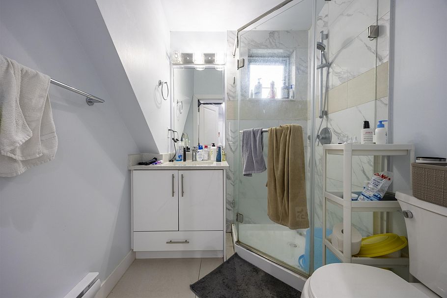 4203 W 14th Avenue Vancouver, BC - 37