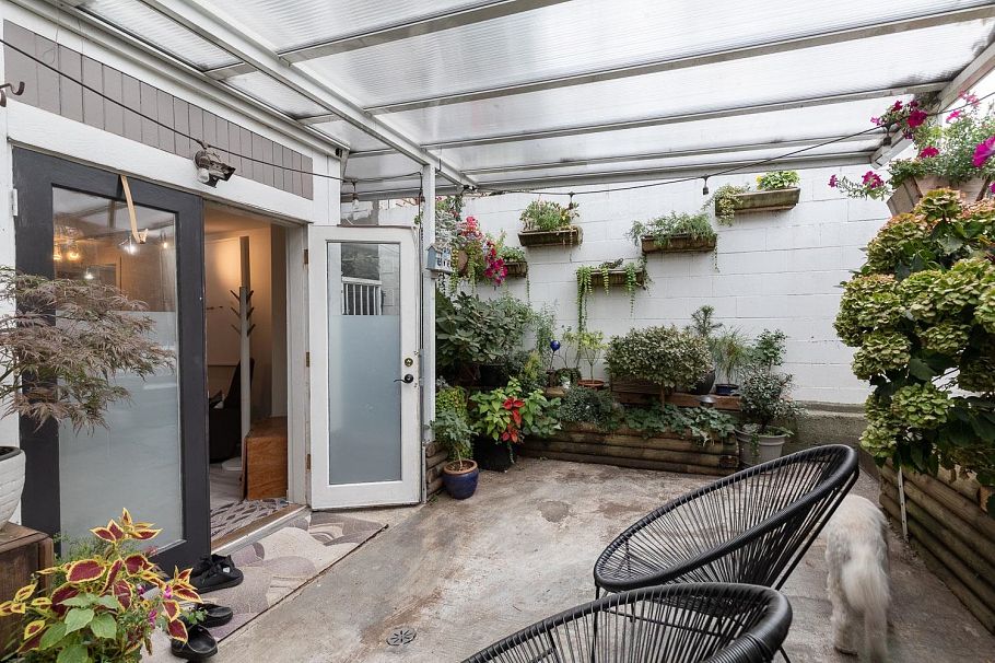 1 451 E Pender Street Vancouver, BC - 6