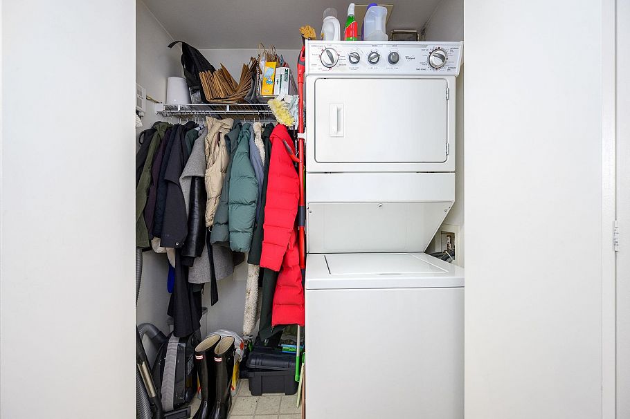 405 168 E Esplanade North Vancouver, BC - 12