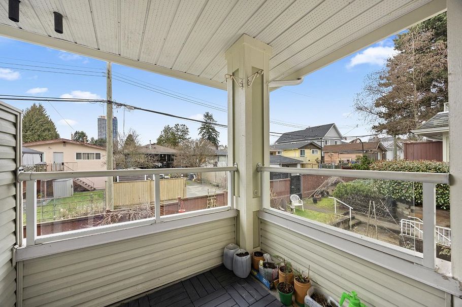 207 3628 Rae Avenue Vancouver, BC - 31