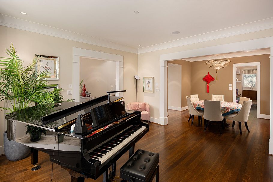 6467 Larch Street Vancouver, BC - 7