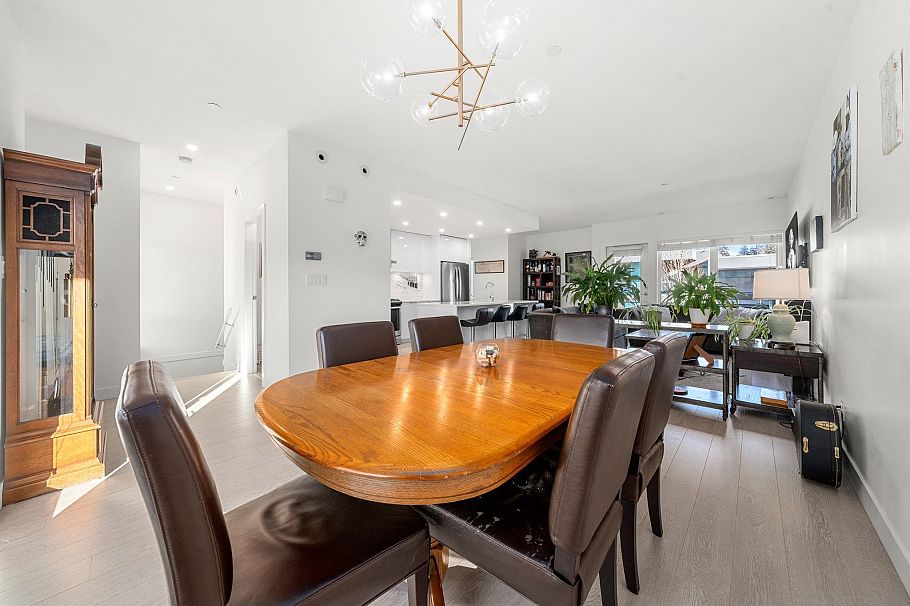 43 3596 Salal Drive North Vancouver, BC - 11