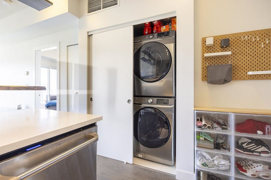 309 10033 River Drive Richmond, BC - 7