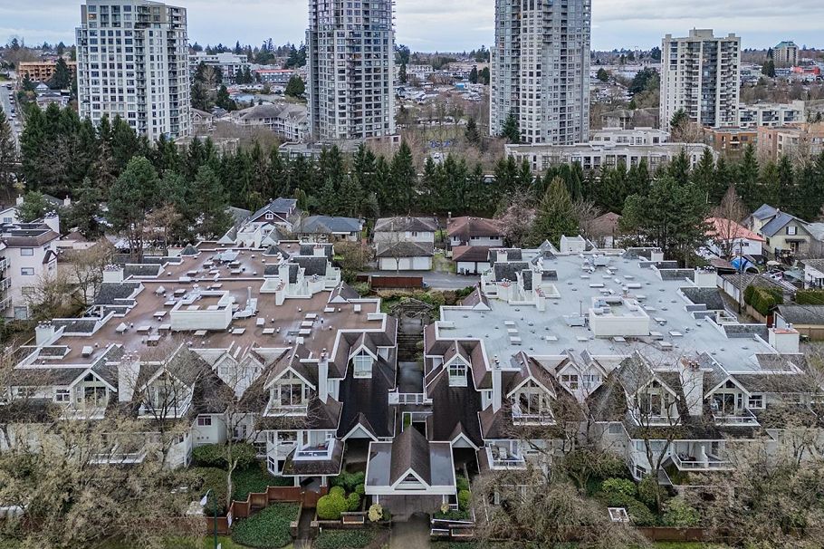 207 3628 Rae Avenue Vancouver, BC - 3