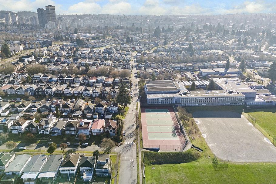 3206 E 25th Avenue Vancouver, BC - 21